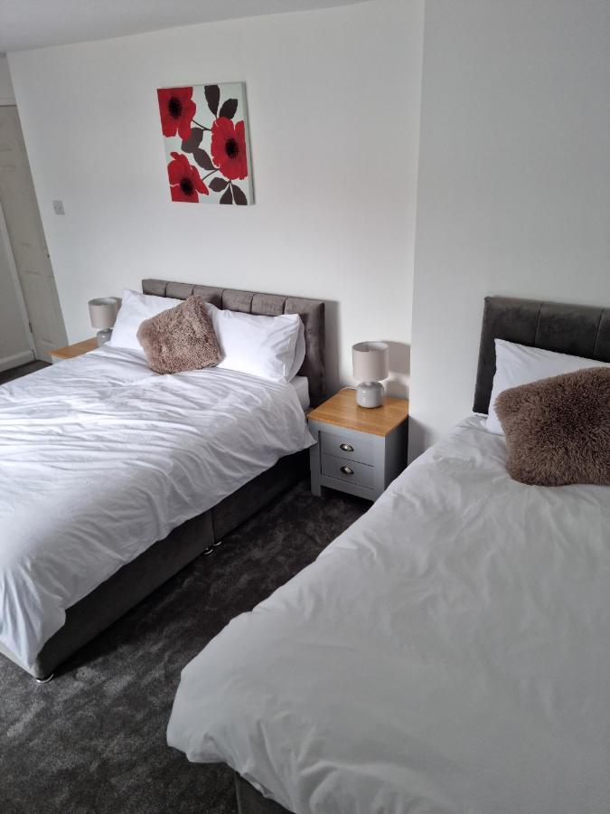 3 Bedroom House-Ellesmere Port Eksteriør bilde