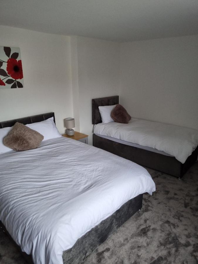 3 Bedroom House-Ellesmere Port Eksteriør bilde