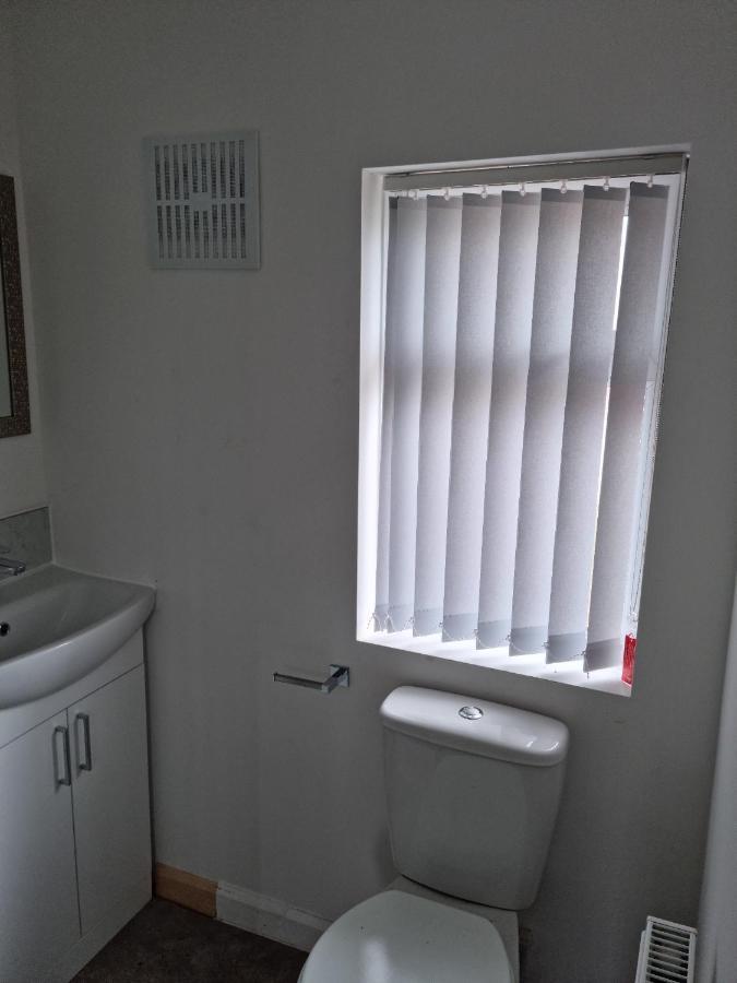 3 Bedroom House-Ellesmere Port Eksteriør bilde